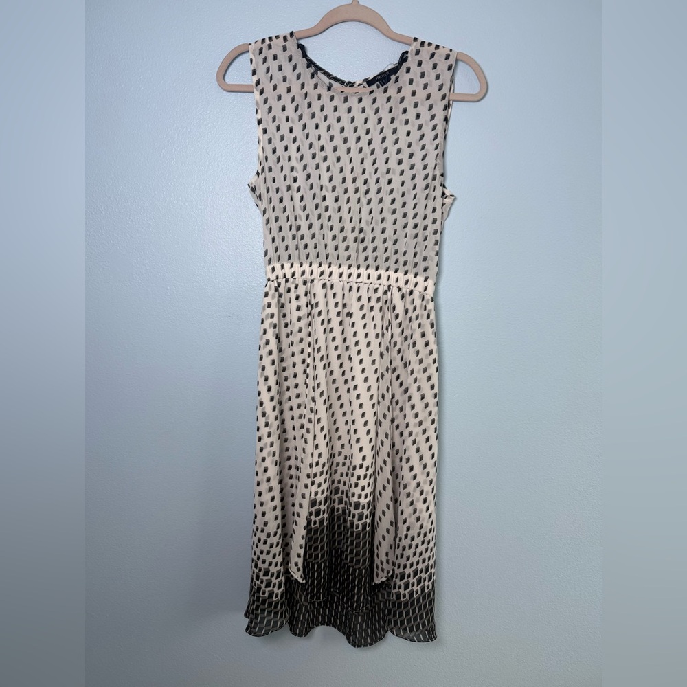 Forever 21 Cream and Black Sleeveless Midi Dress
